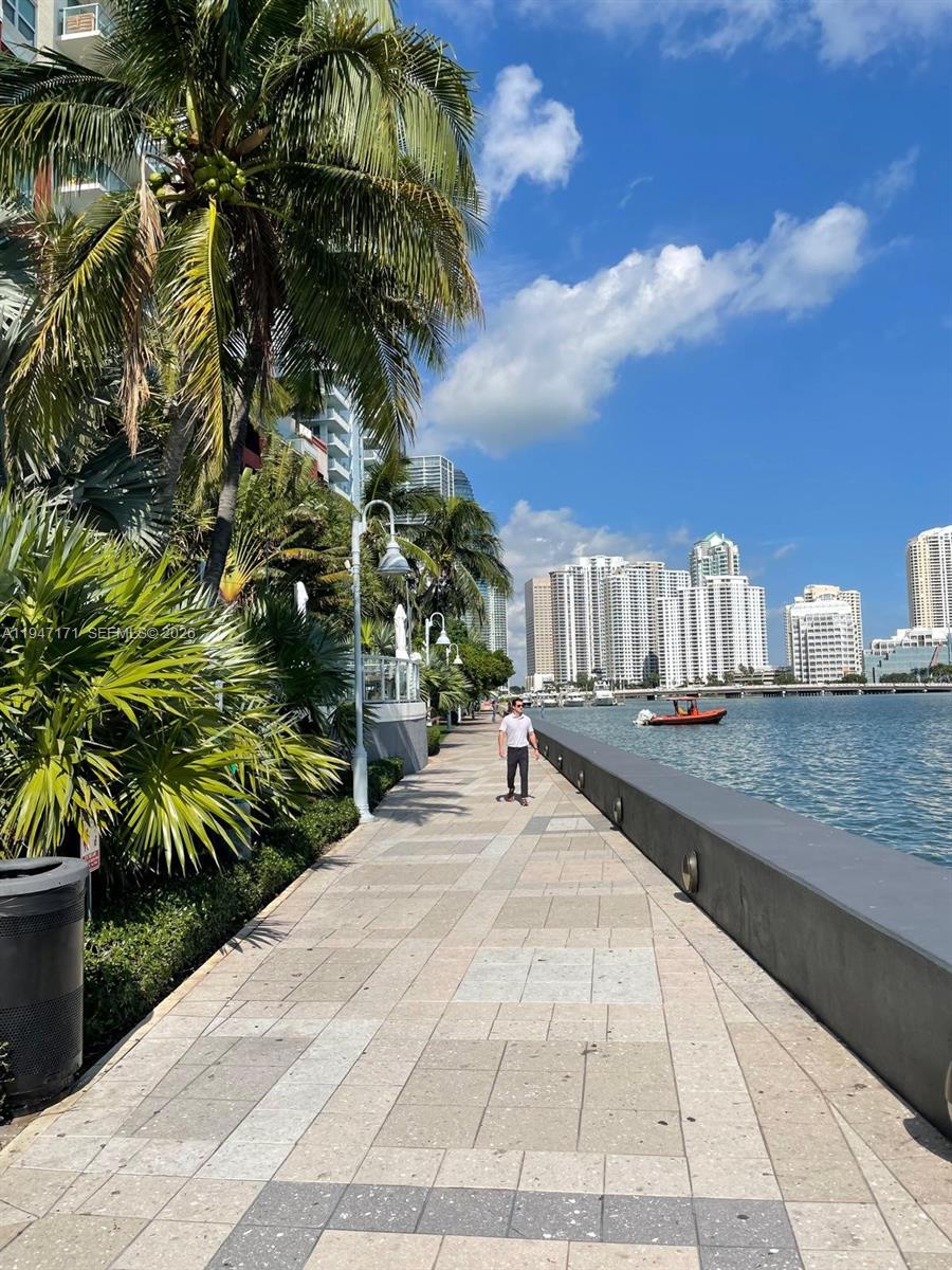 image The Mark on Brickell31