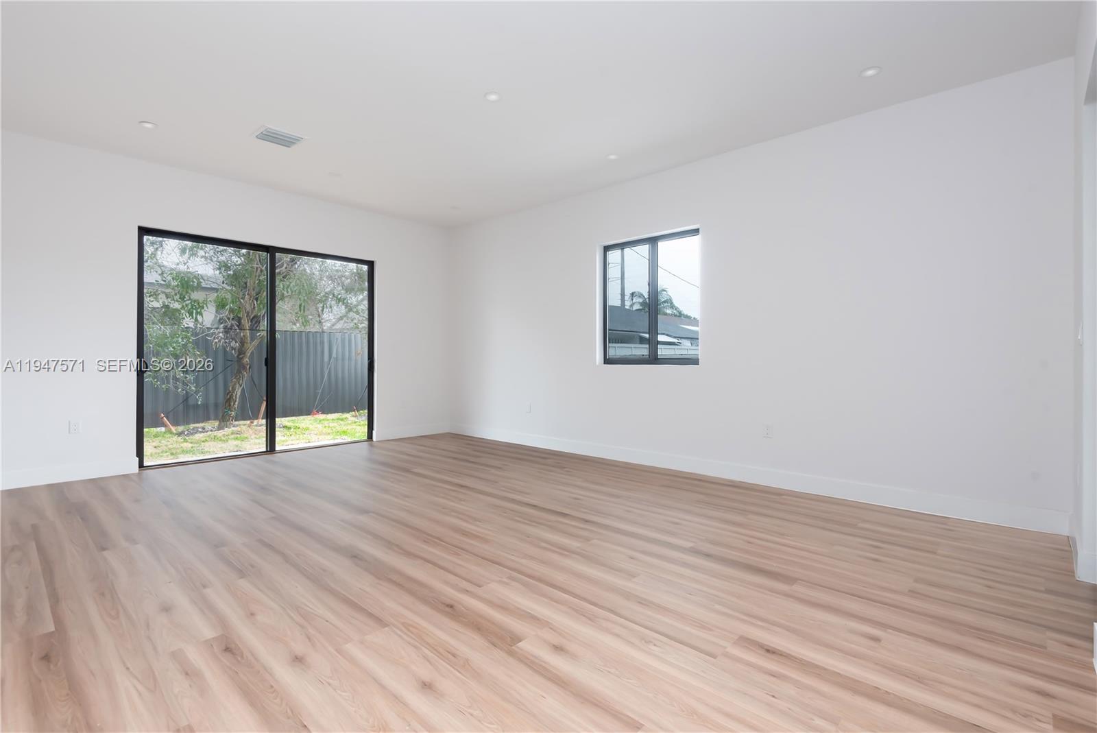 4517 3rd Miami, FL 33126