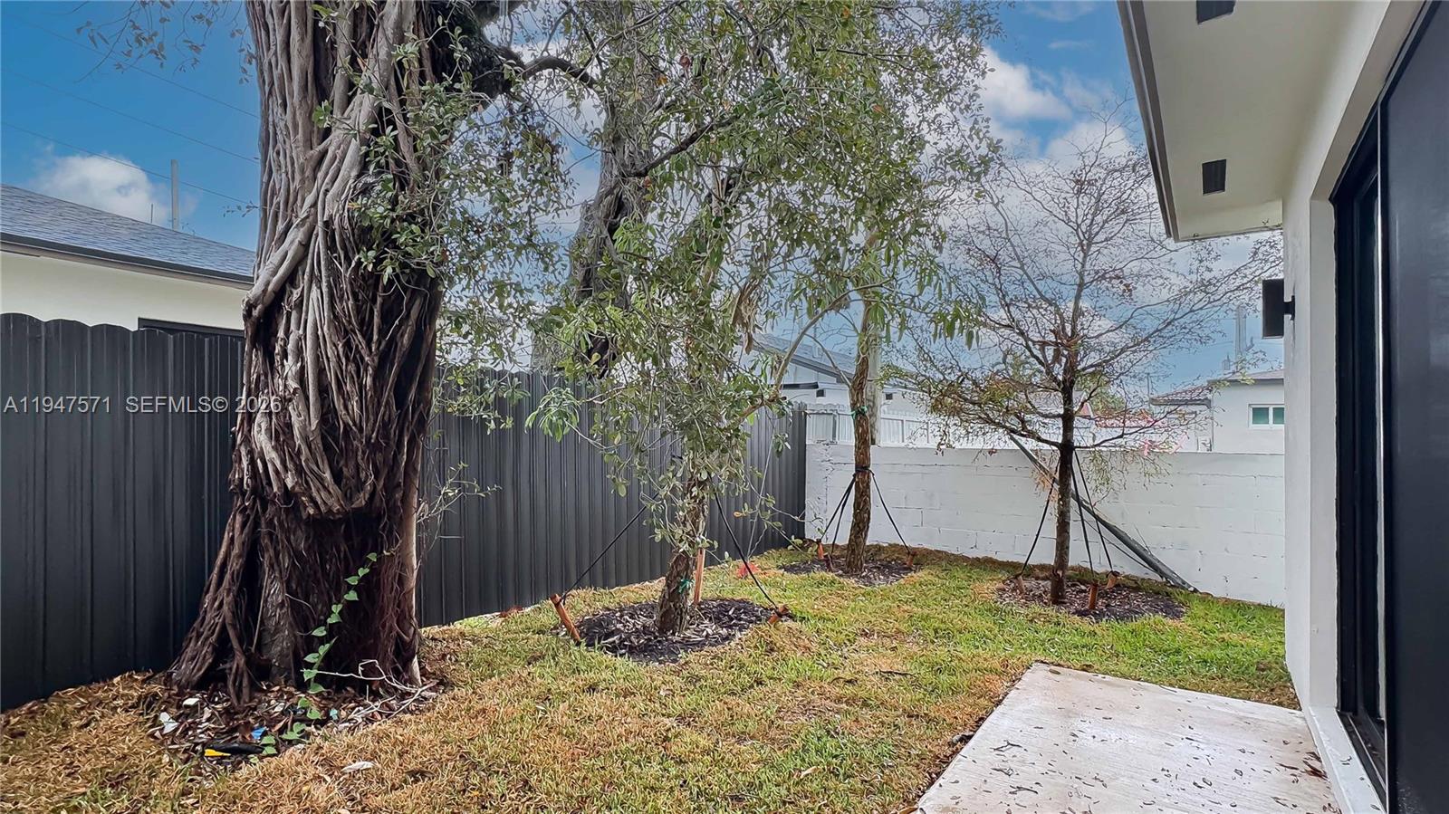 4517 3rd Miami, FL 33126