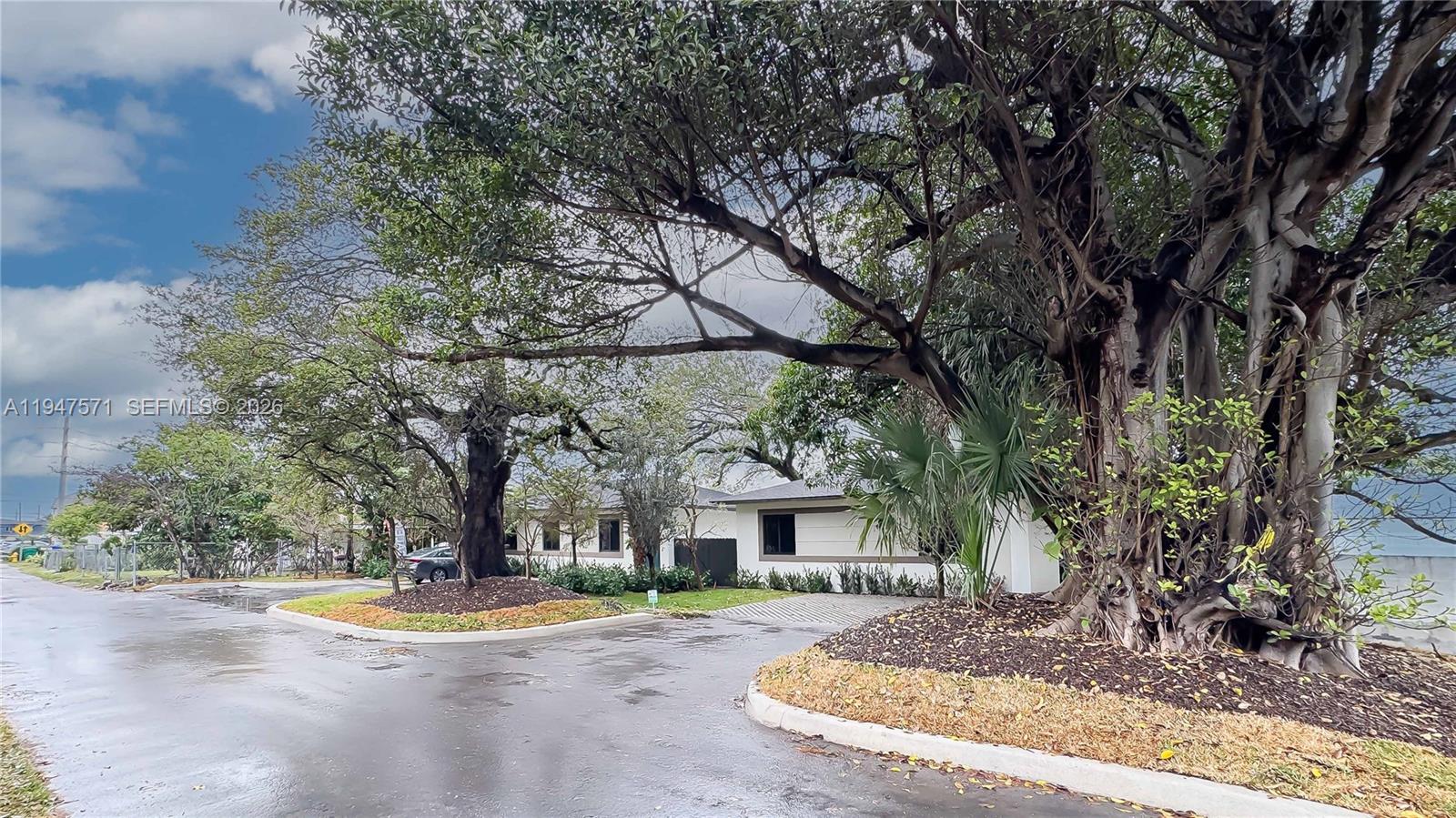 4517 3rd Miami, FL 33126