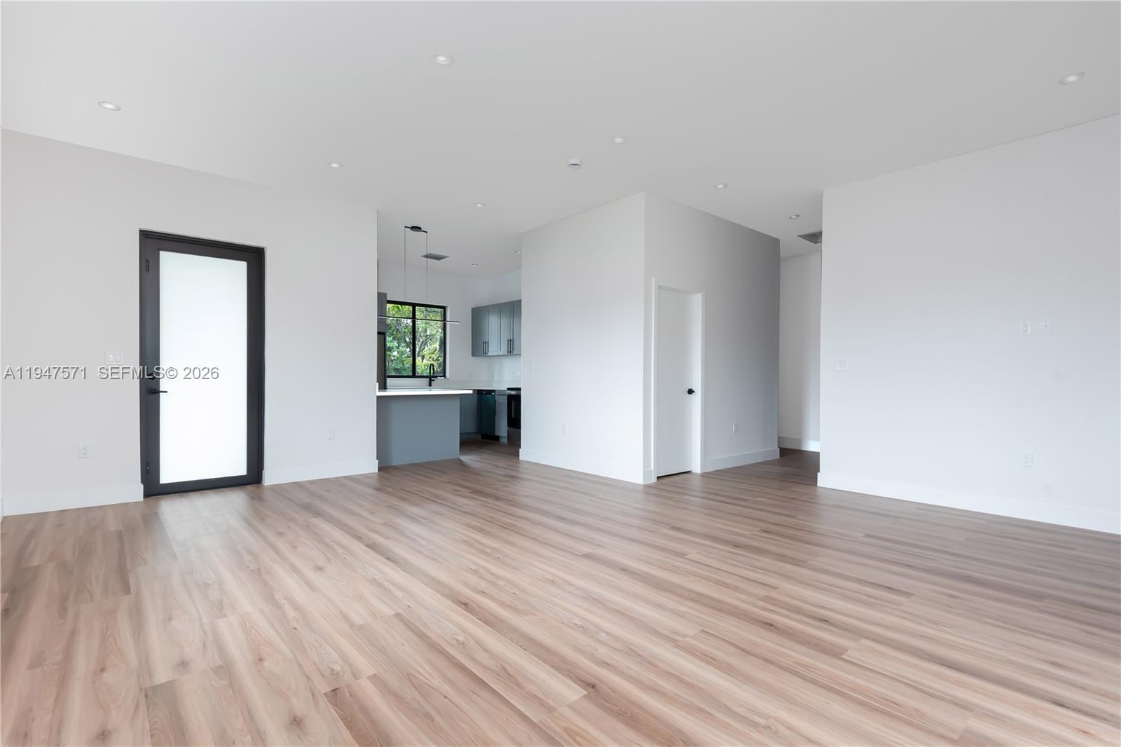 4517 3rd Miami, FL 33126