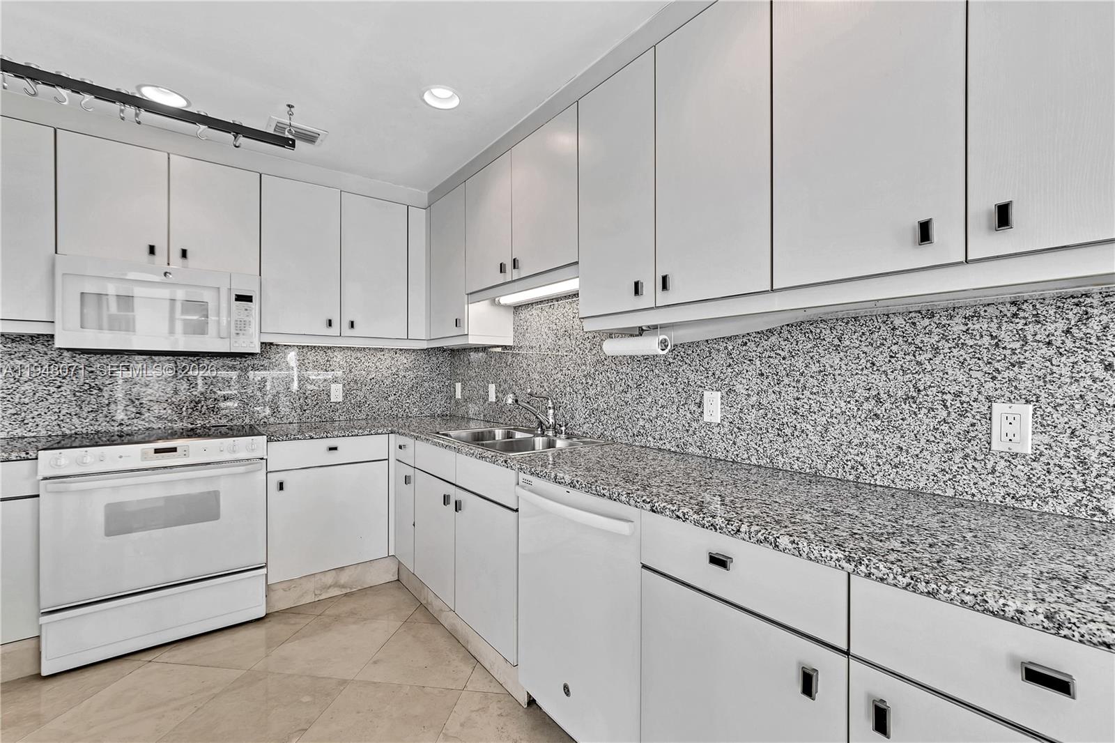 10101 Collins Ave #11D + cabana Bal Harbour, FL 33154