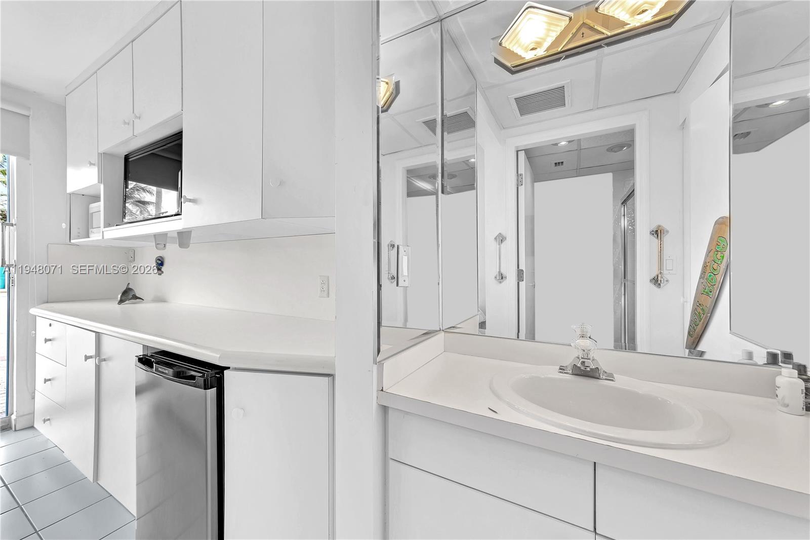 10101 Collins Ave #11D + cabana Bal Harbour, FL 33154