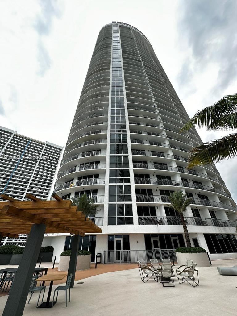 1750 N Bayshore Dr #3109