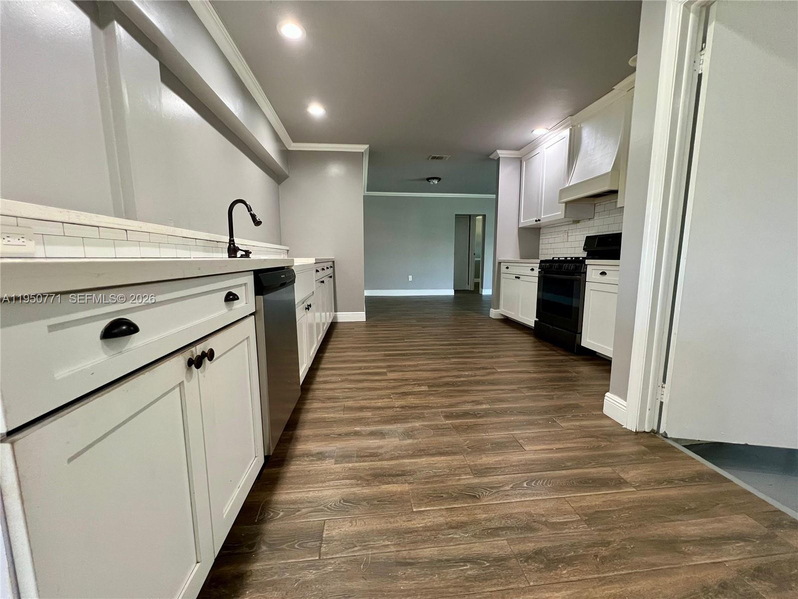 2500 NW 89th Ave Sunrise, FL 33322