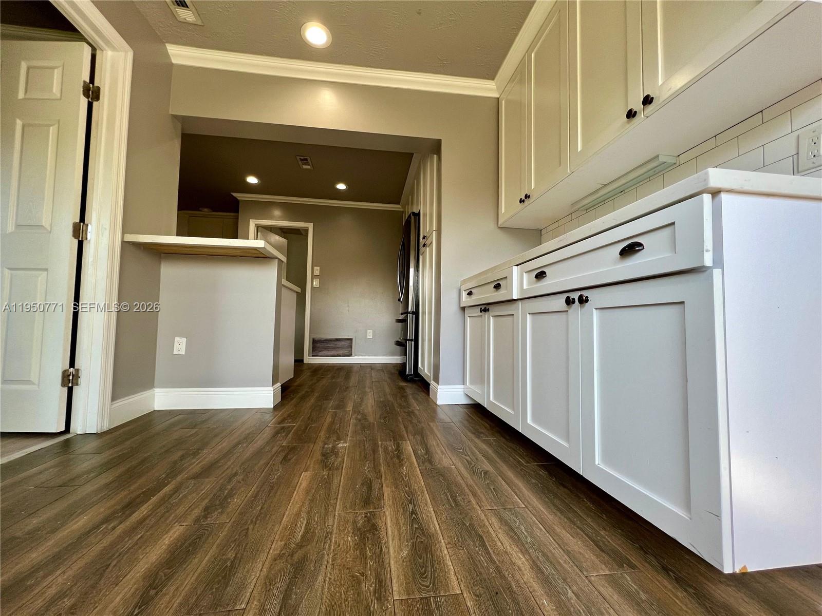 2500 NW 89th Ave Sunrise, FL 33322