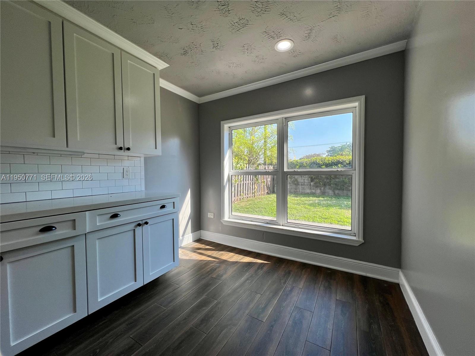 2500 NW 89th Ave Sunrise, FL 33322