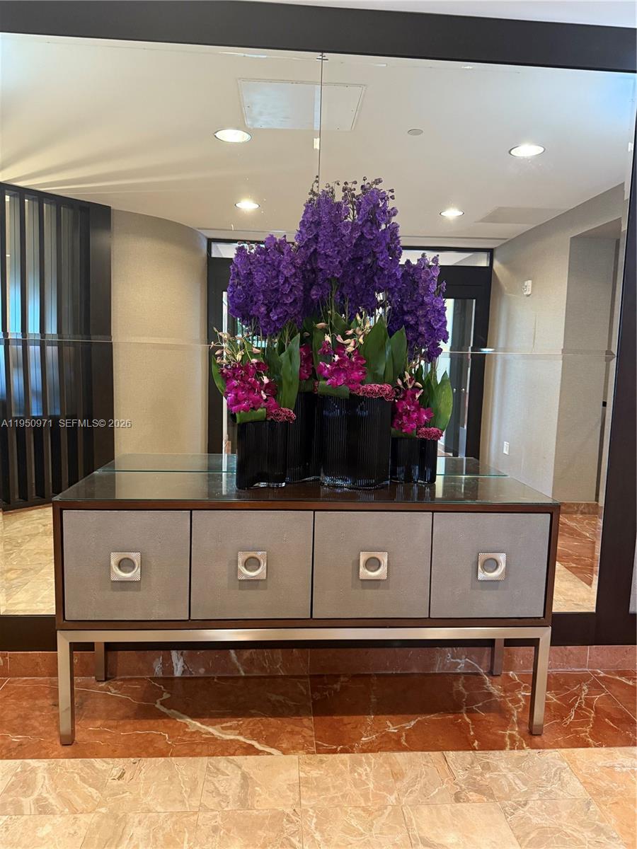 4000 Island Blvd #2402 Aventura, FL 33160