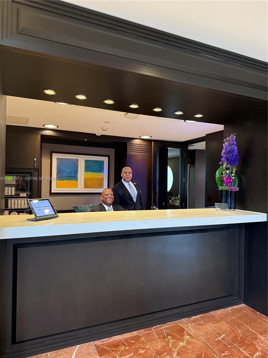 4000 Island Blvd #2402 Aventura, FL 33160