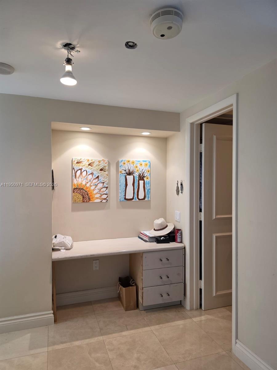 4000 Island Blvd #2402 Aventura, FL 33160