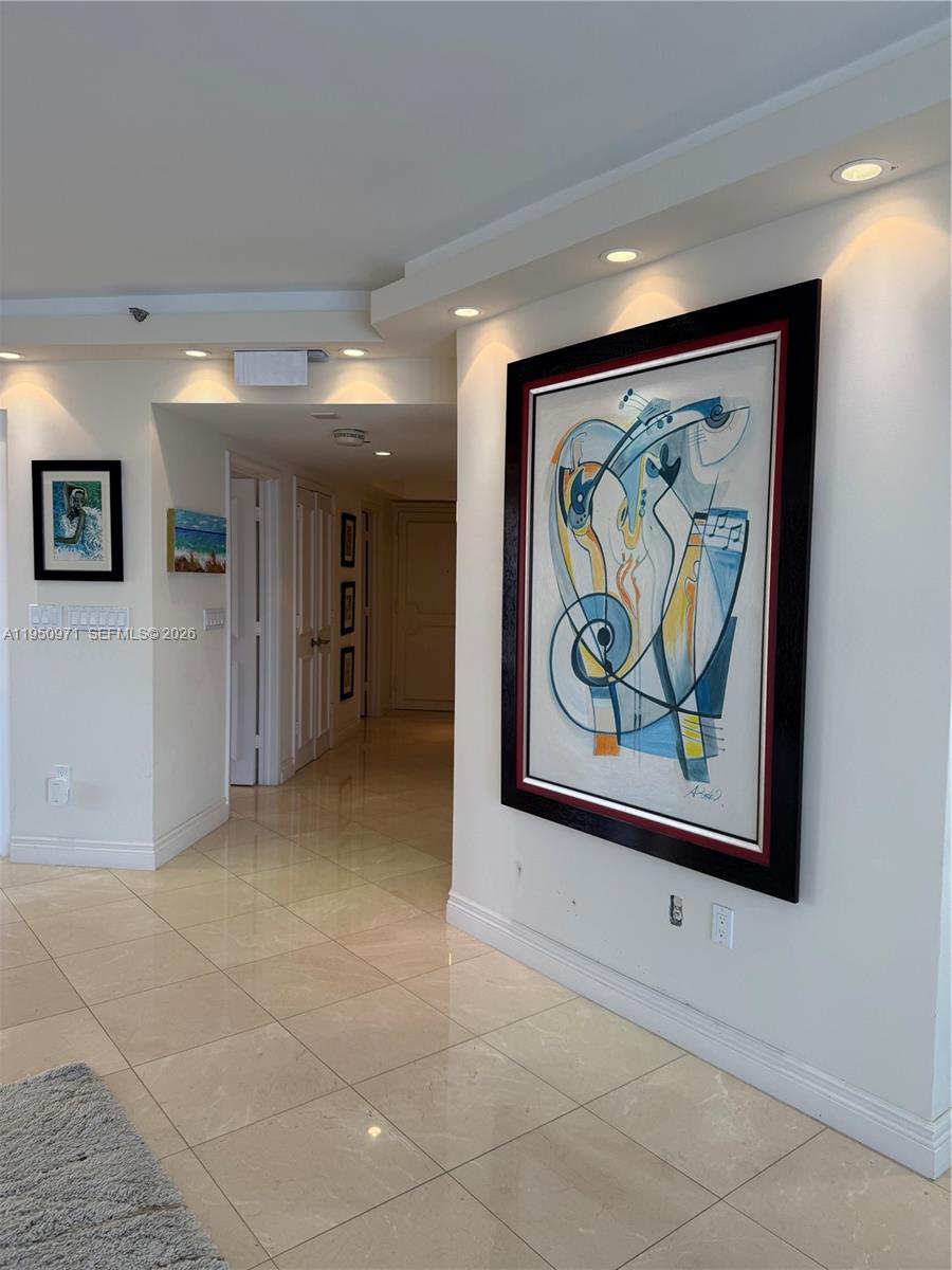 4000 Island Blvd #2402 Aventura, FL 33160