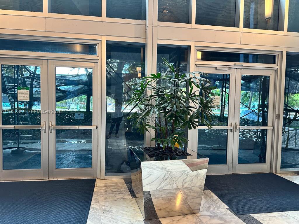 image Latitude on the River25