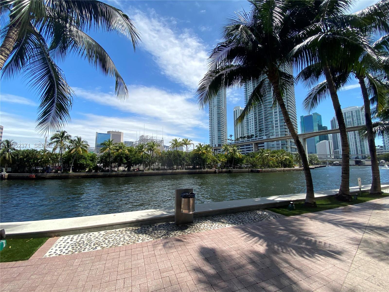 image Latitude on the River36