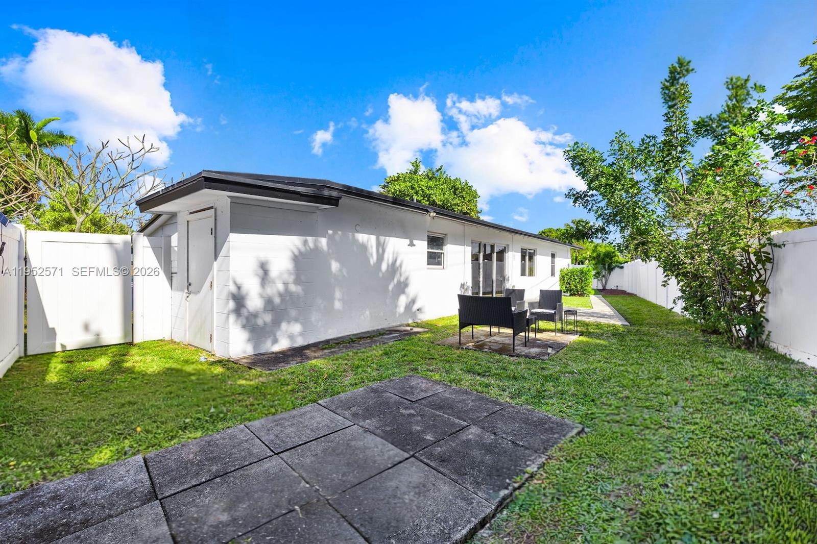 416 NE 29th St Wilton Manors, FL 33334