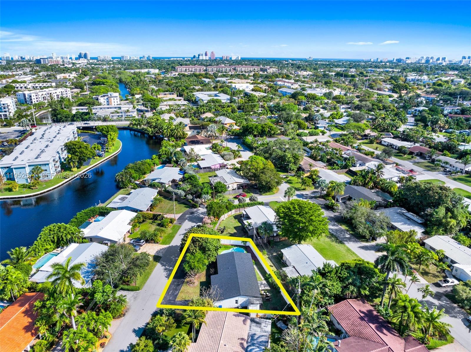 416 NE 29th St Wilton Manors, FL 33334