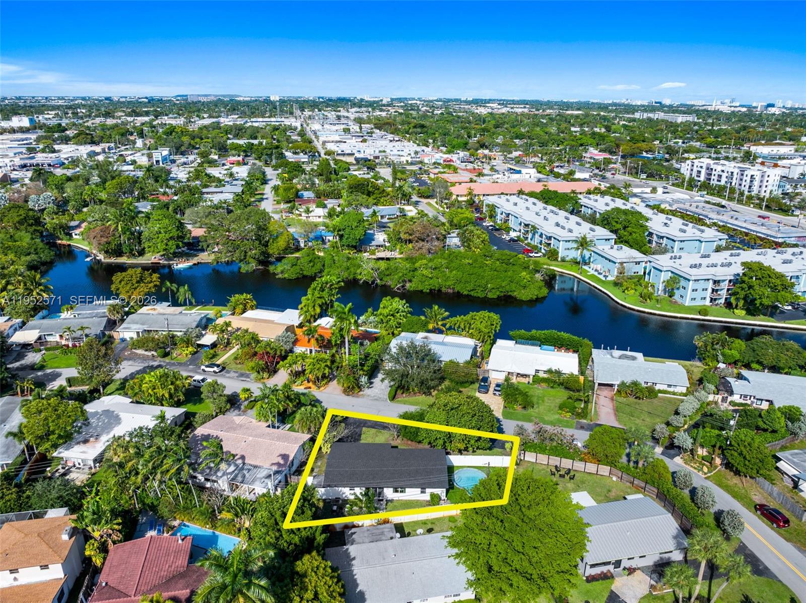 416 NE 29th St Wilton Manors, FL 33334