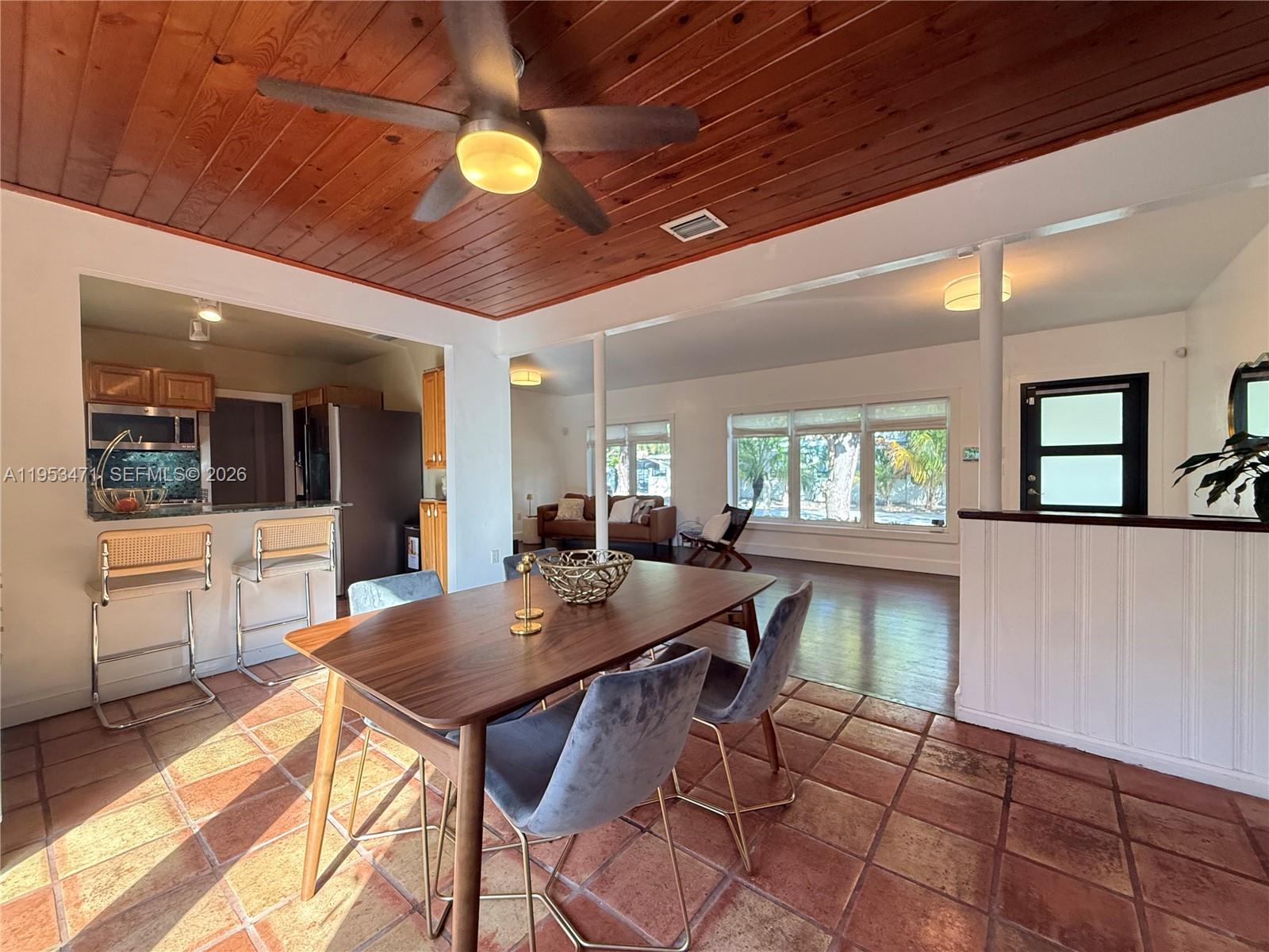 2728 Kirk St Miami, FL 33133