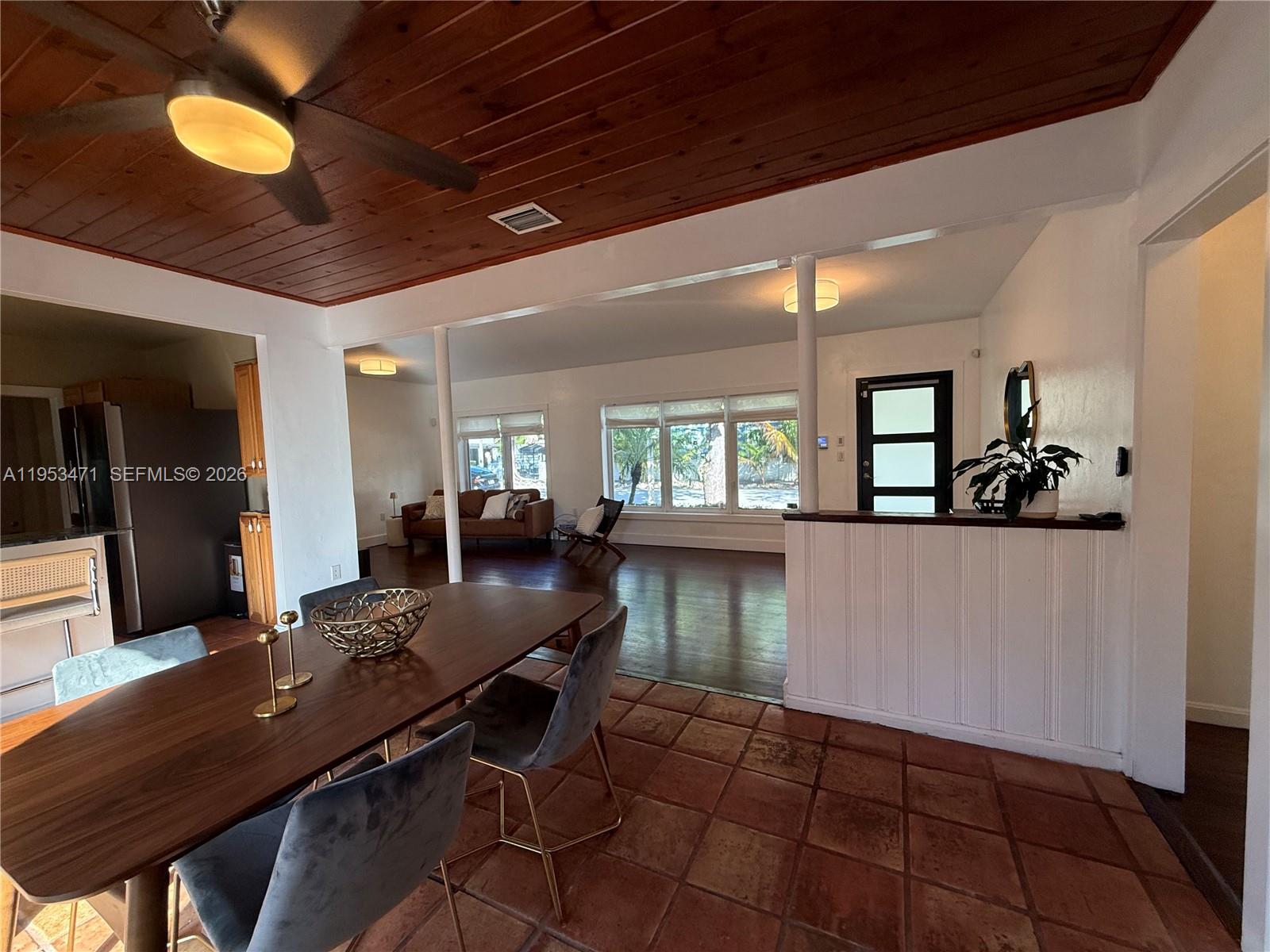 2728 Kirk St Miami, FL 33133