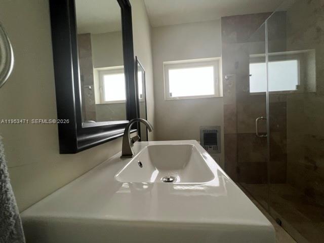 2728 Kirk St Miami, FL 33133