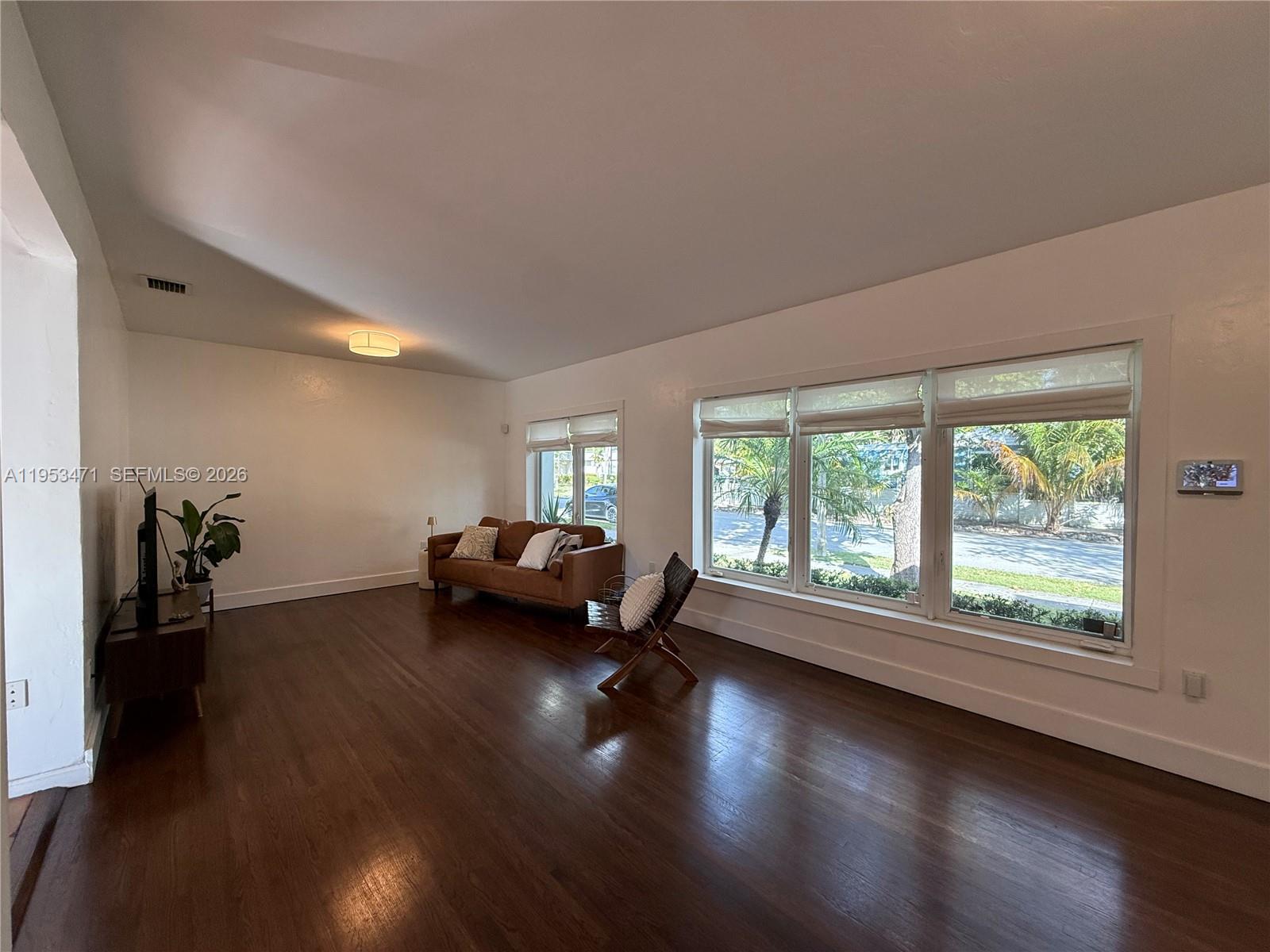 2728 Kirk St Miami, FL 33133