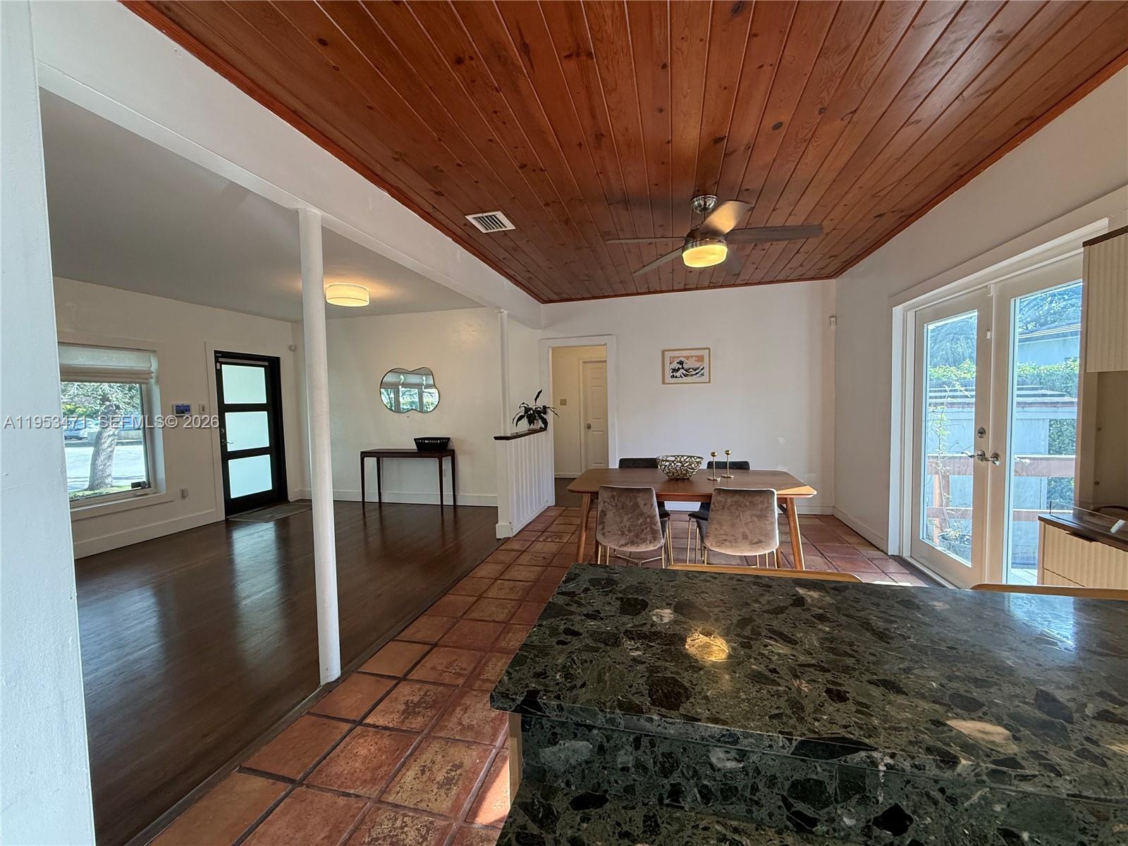 2728 Kirk St Miami, FL 33133