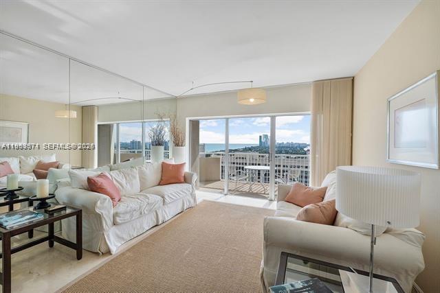 1985 S Ocean Dr #19A