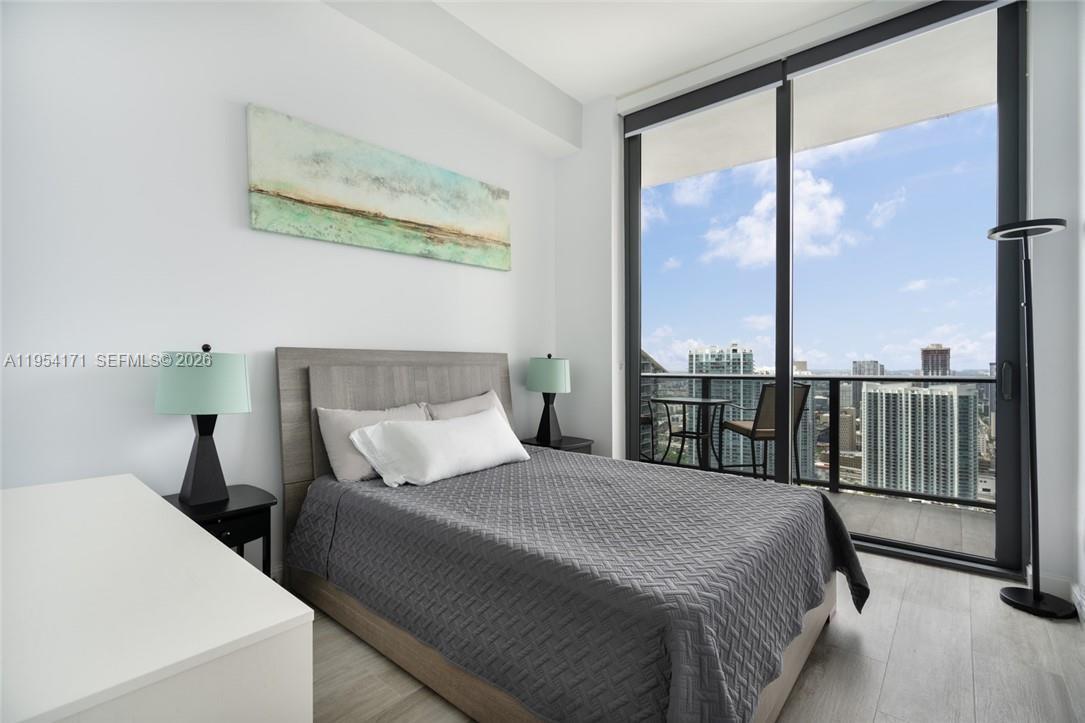 image Brickell Heights East10