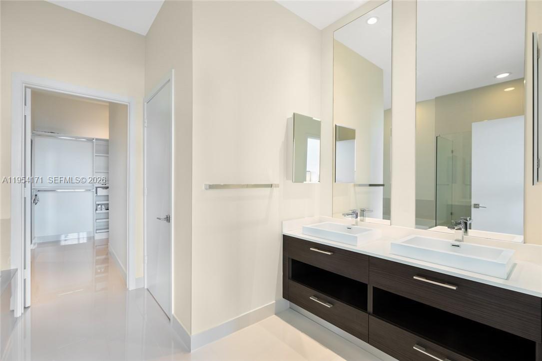 image Brickell Heights East17