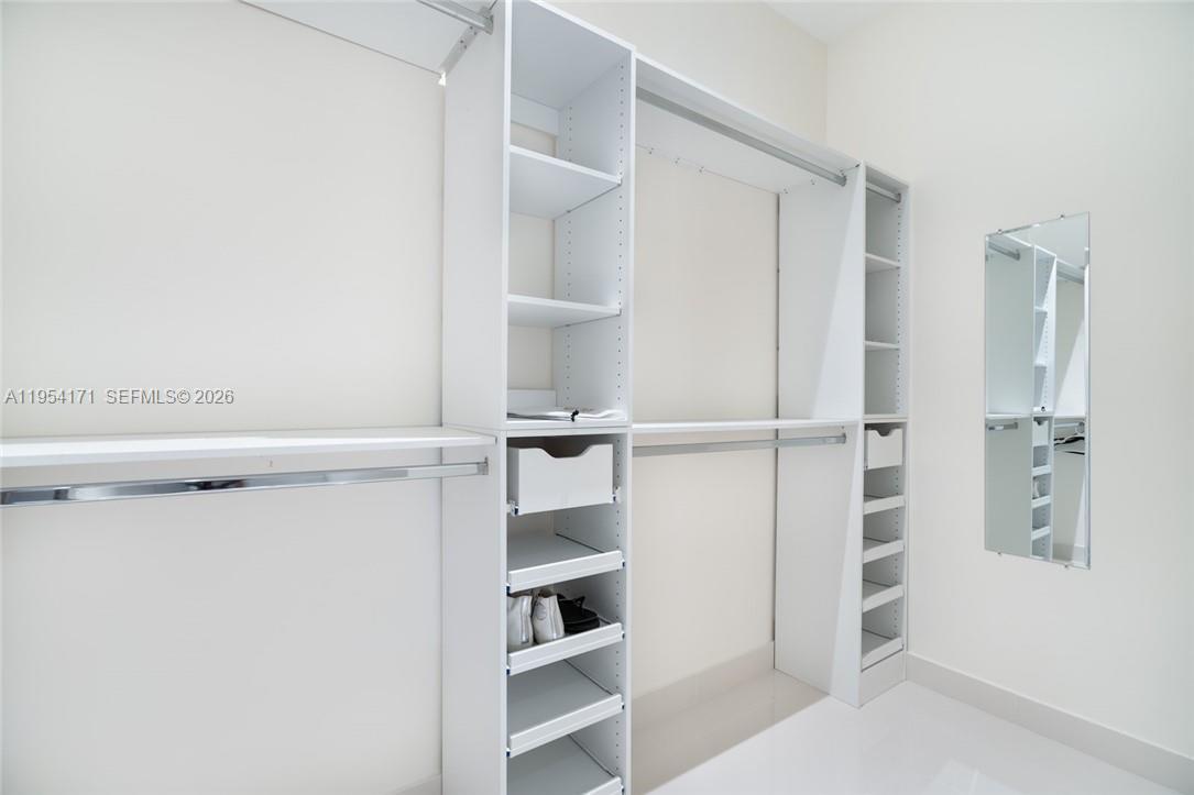 image Brickell Heights East18