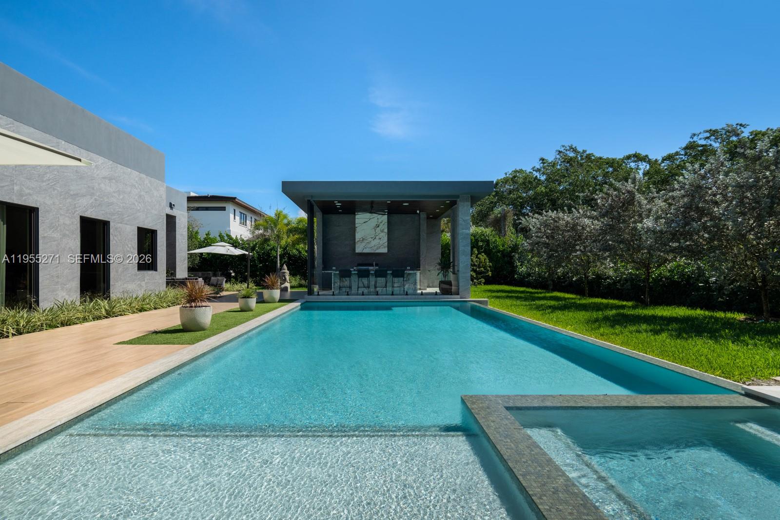 5900 SW 129th Ter Pinecrest, FL 33156