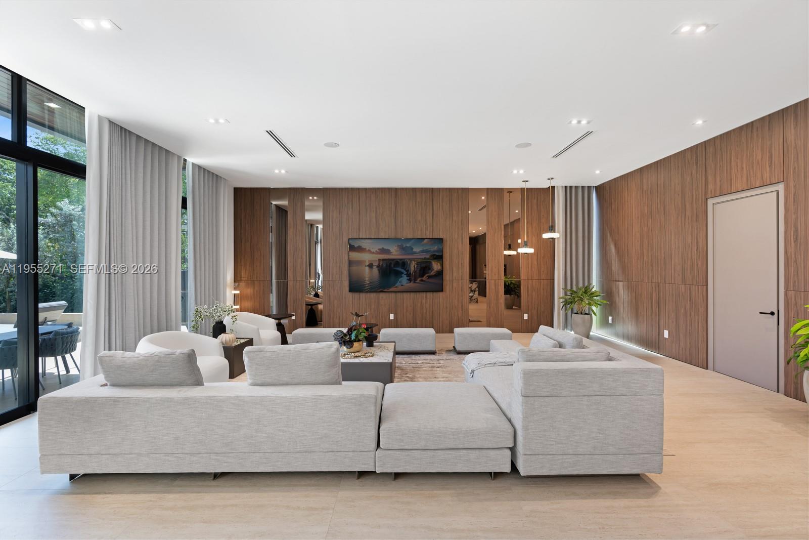 5900 SW 129th Ter Pinecrest, FL 33156