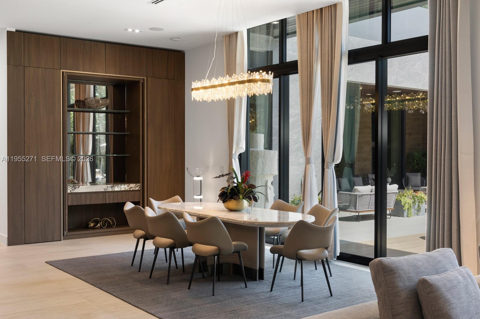 5900 SW 129th Ter Pinecrest, FL 33156