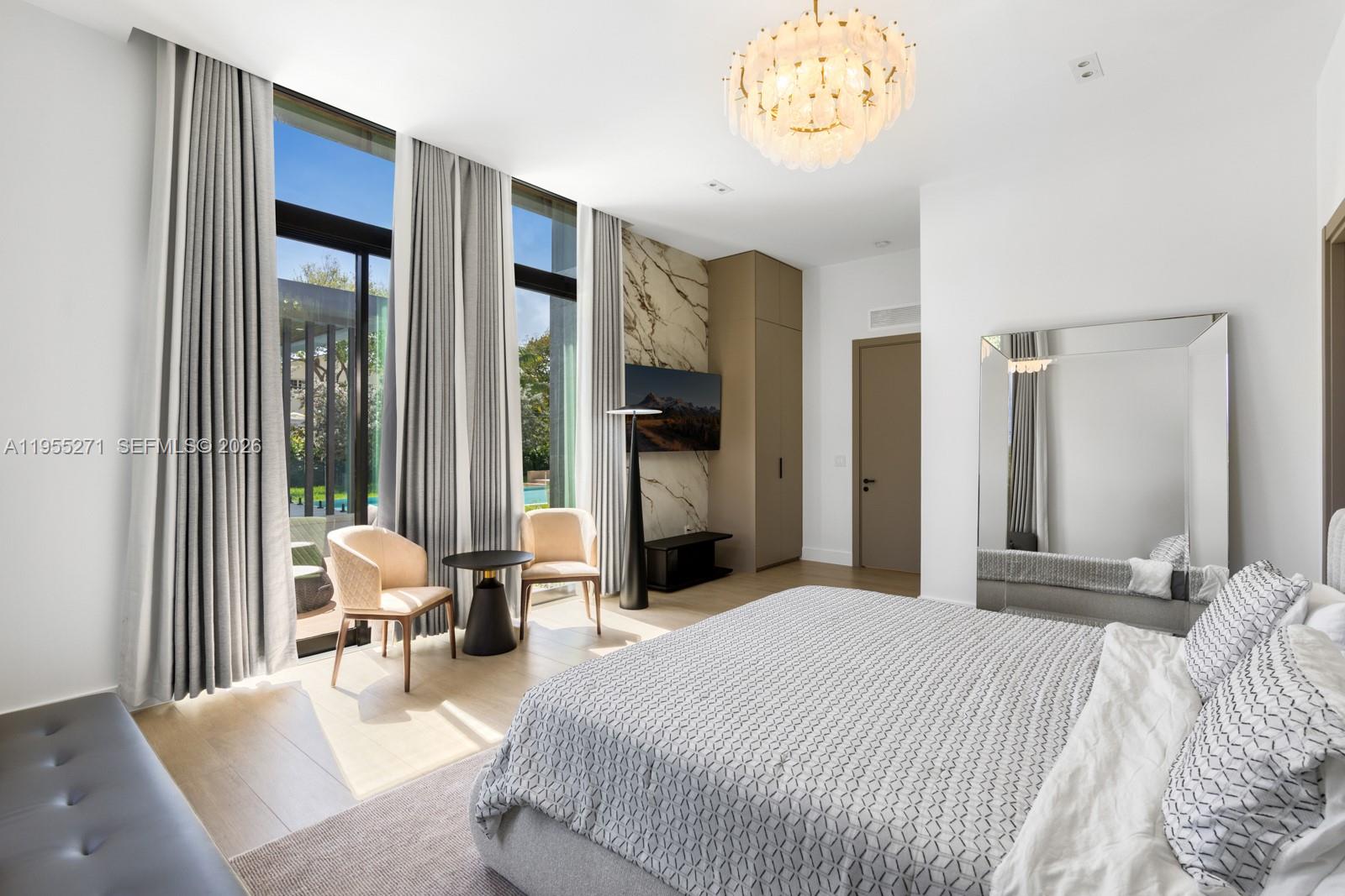 5900 SW 129th Ter Pinecrest, FL 33156