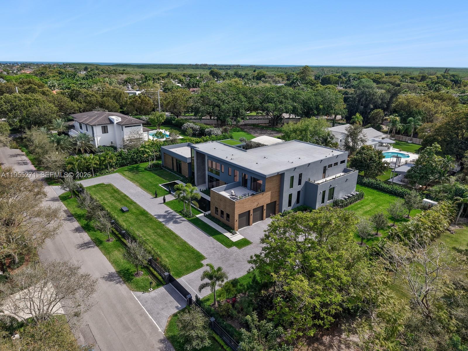 5900 SW 129th Ter Pinecrest, FL 33156