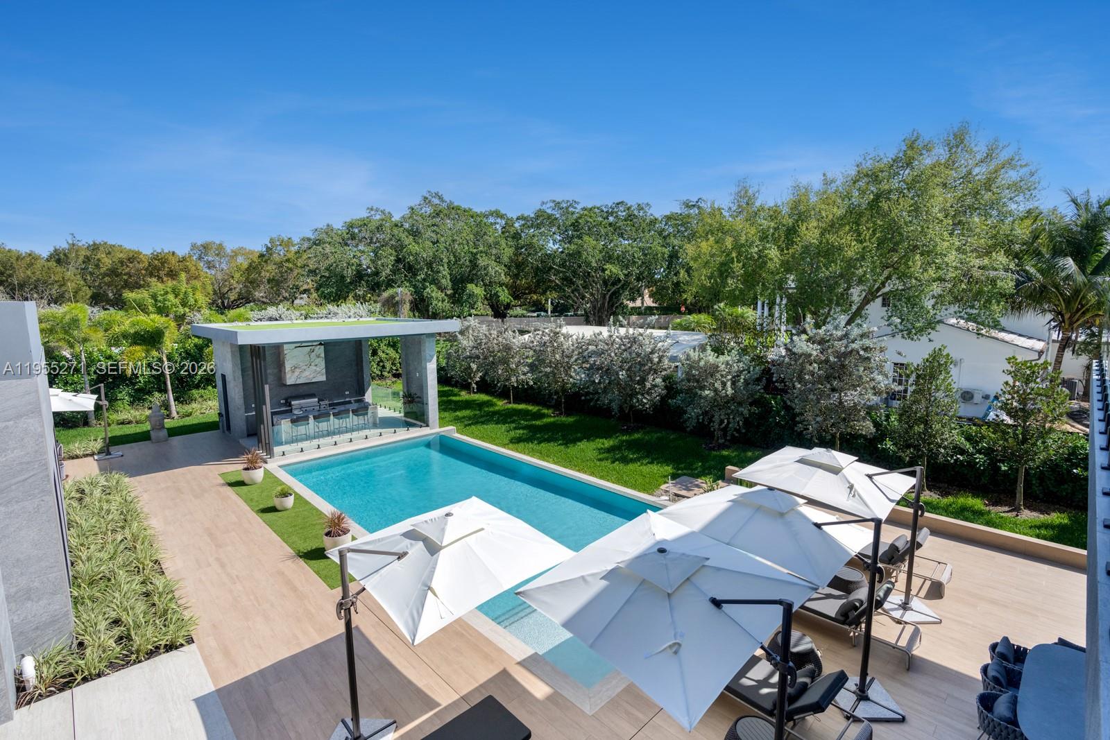 5900 SW 129th Ter Pinecrest, FL 33156