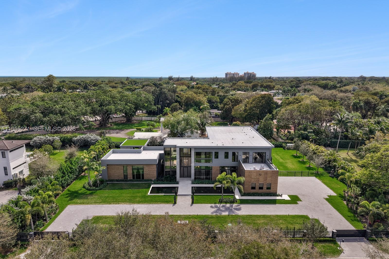 5900 SW 129th Ter Pinecrest, FL 33156