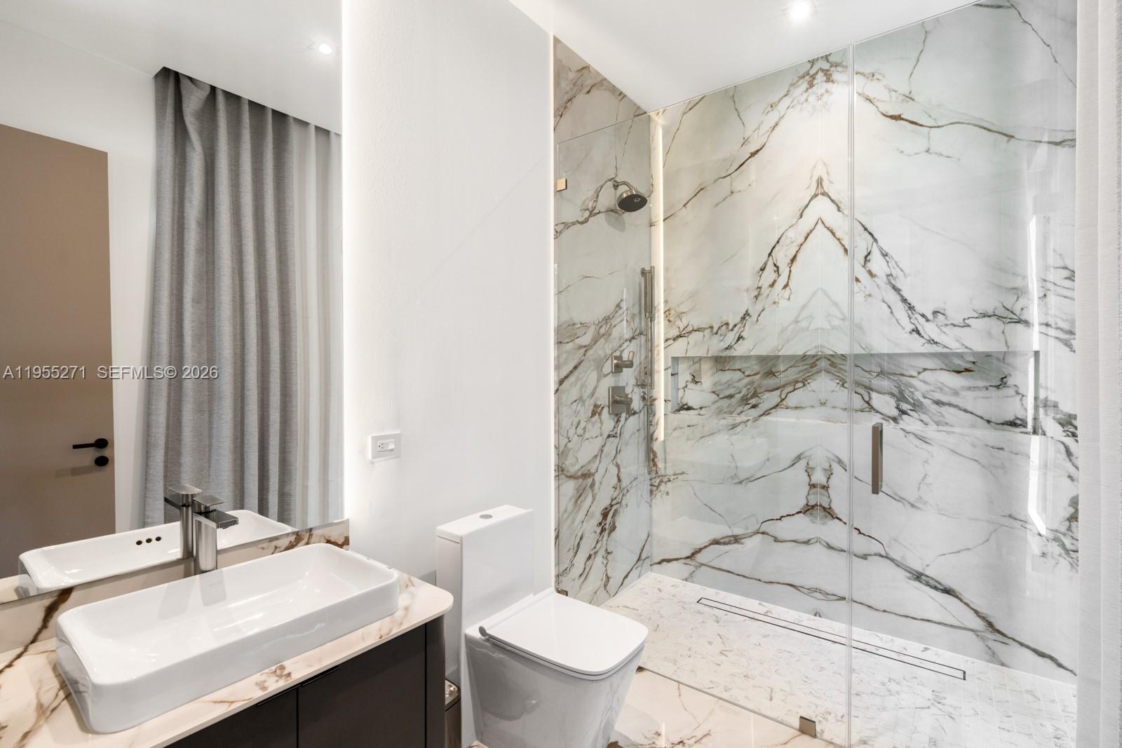 5900 SW 129th Ter Pinecrest, FL 33156