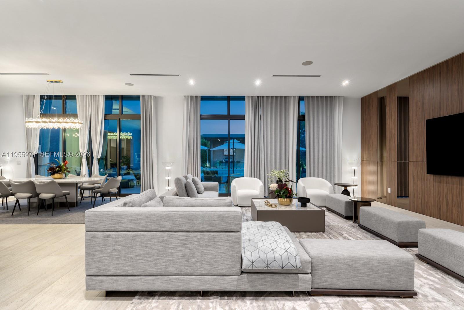 5900 SW 129th Ter Pinecrest, FL 33156