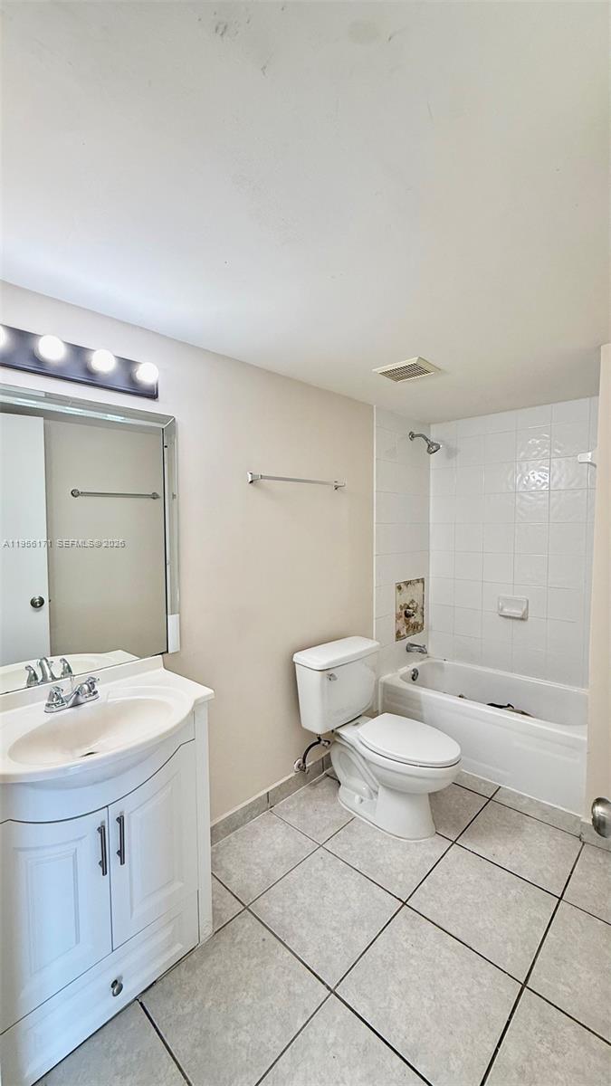 4854 NW 7th St #508 Miami, FL 33126