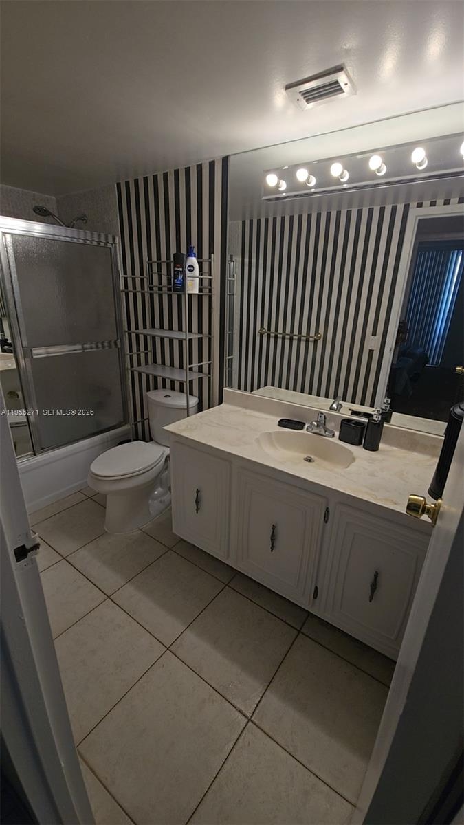 601 Three Iss Blvd #107 Hallandale Beach, FL 33009