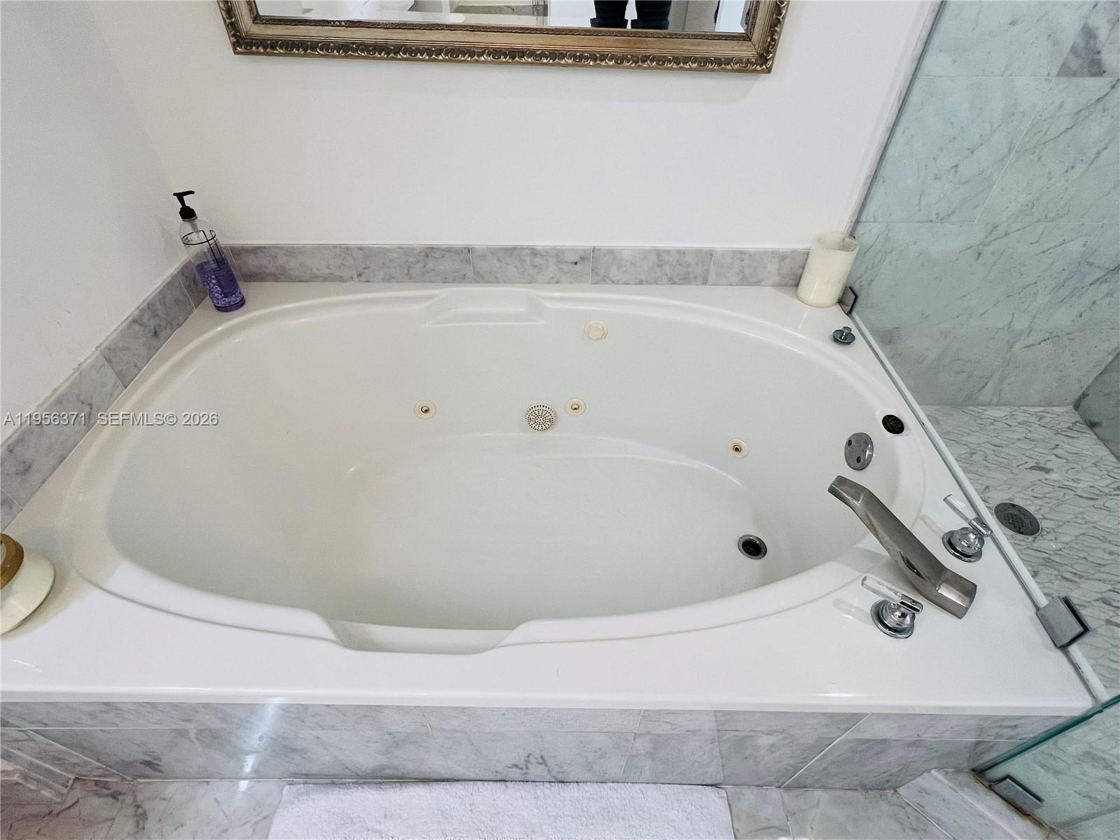 3640 Yacht Clb Dr #609 Aventura, FL 33180