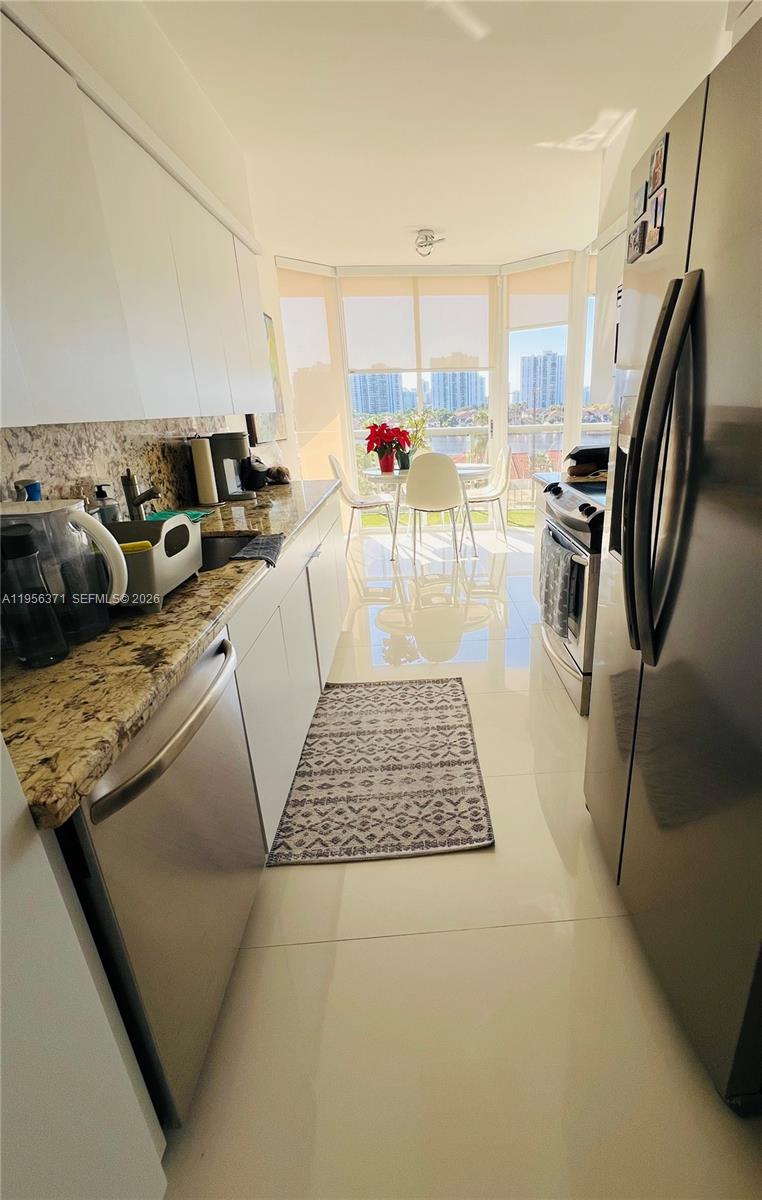 3640 Yacht Clb Dr #609 Aventura, FL 33180