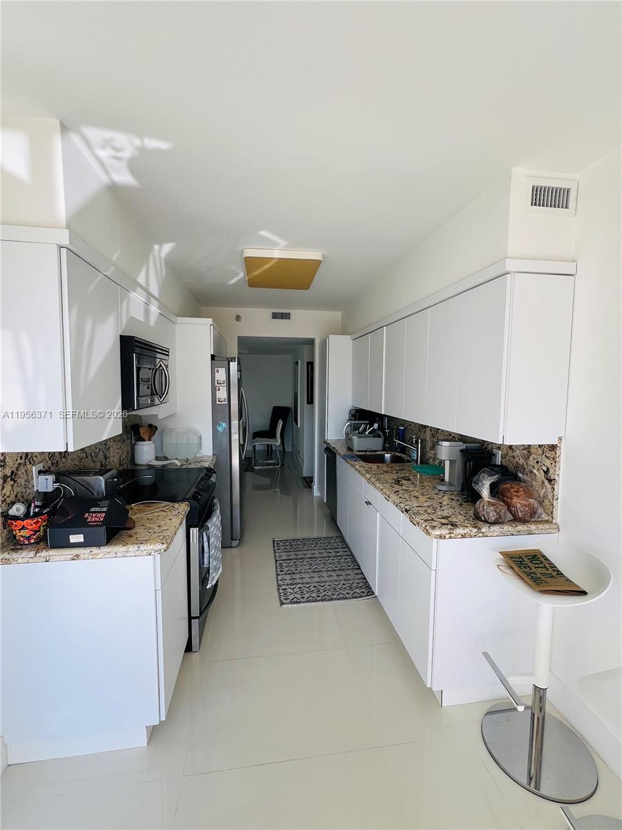 3640 Yacht Clb Dr #609 Aventura, FL 33180