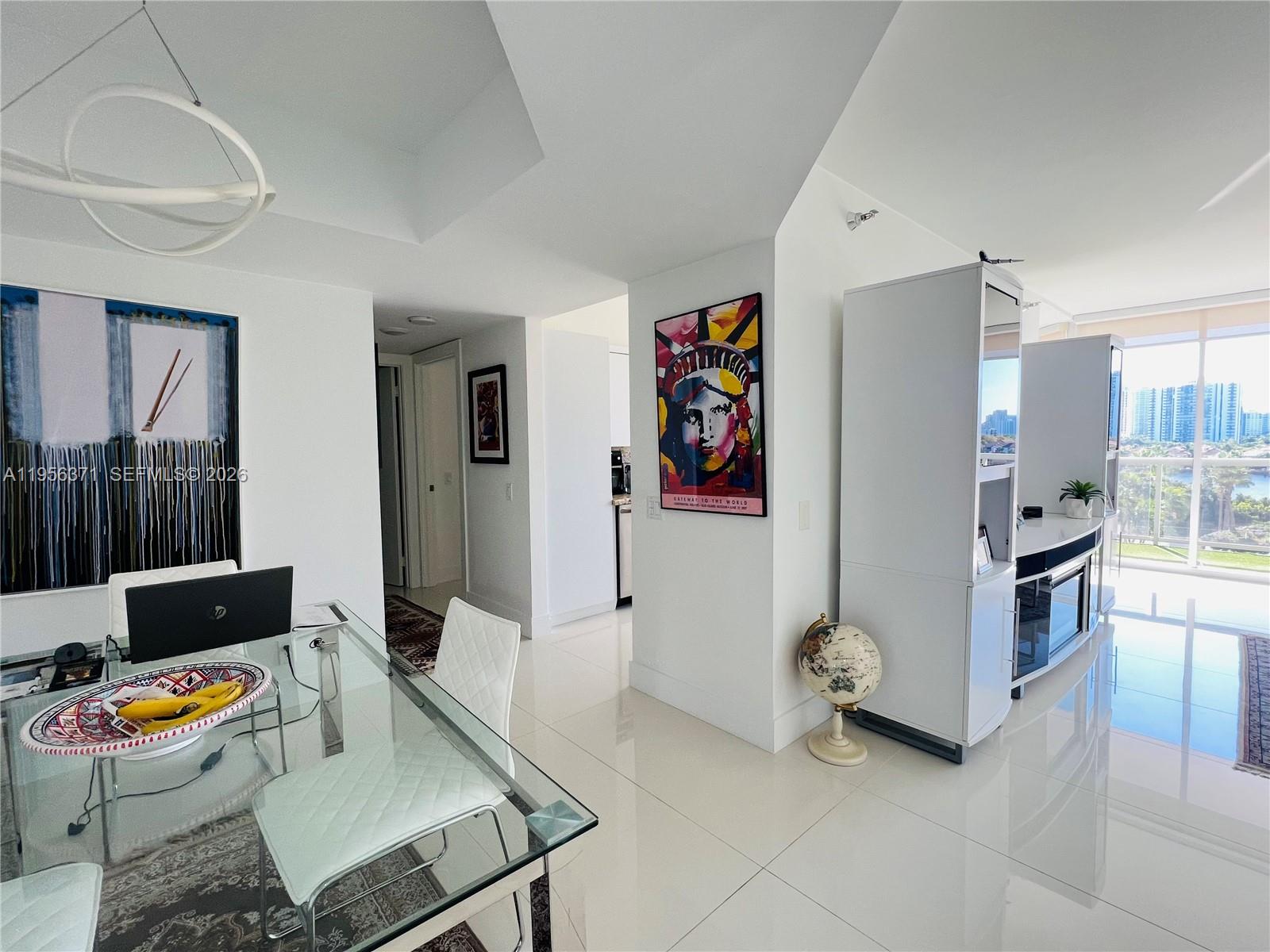 3640 Yacht Clb Dr #609 Aventura, FL 33180