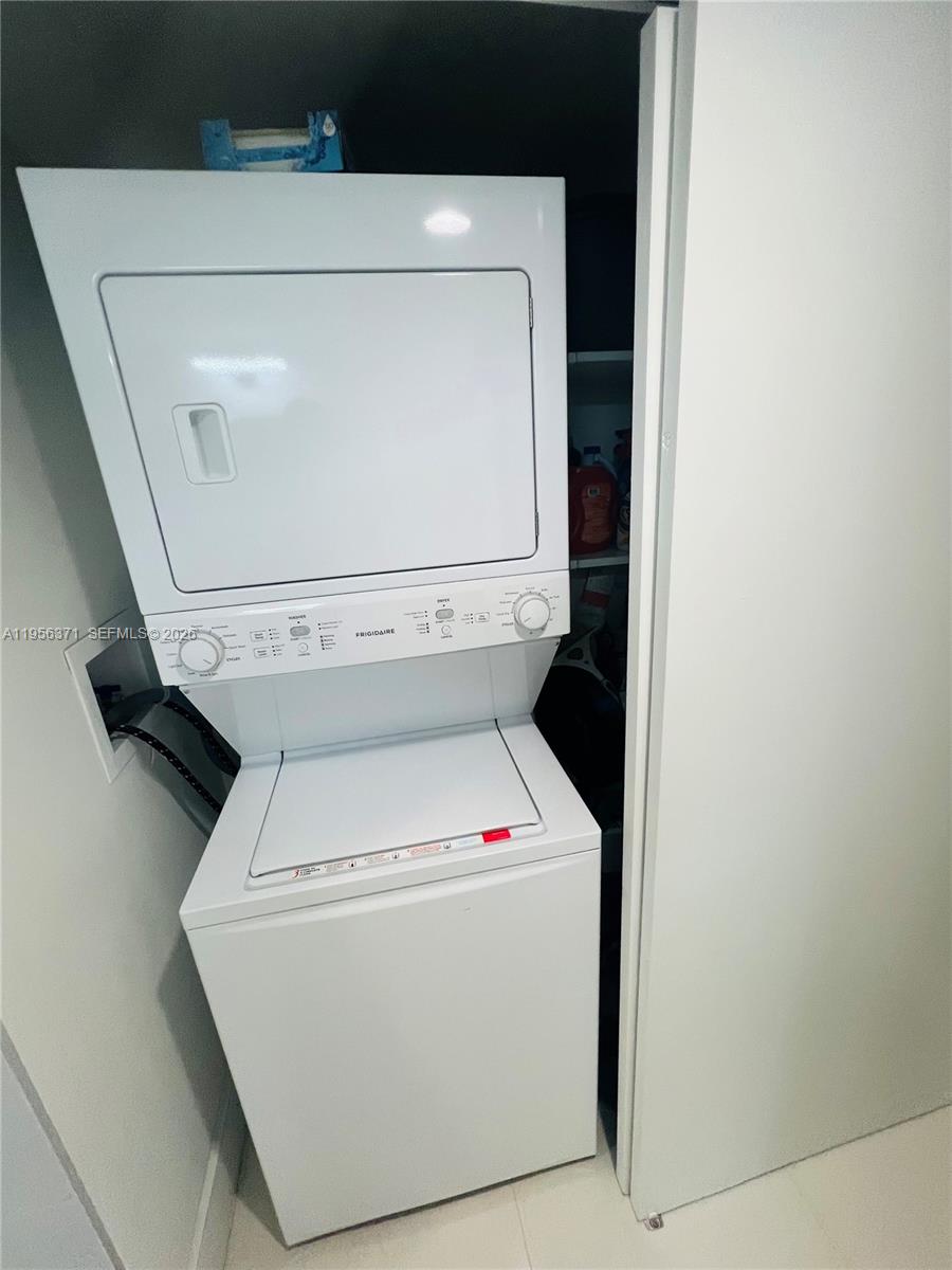 3640 Yacht Clb Dr #609 Aventura, FL 33180