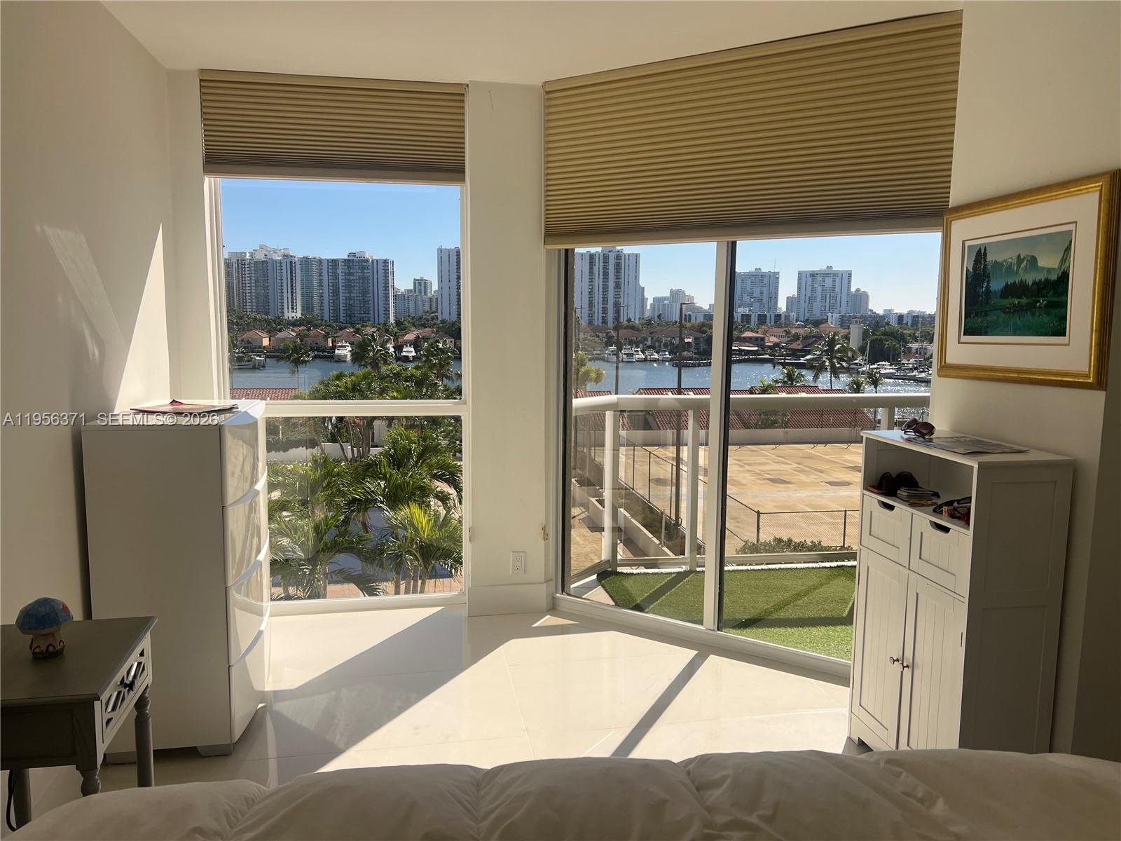 3640 Yacht Clb Dr #609 Aventura, FL 33180