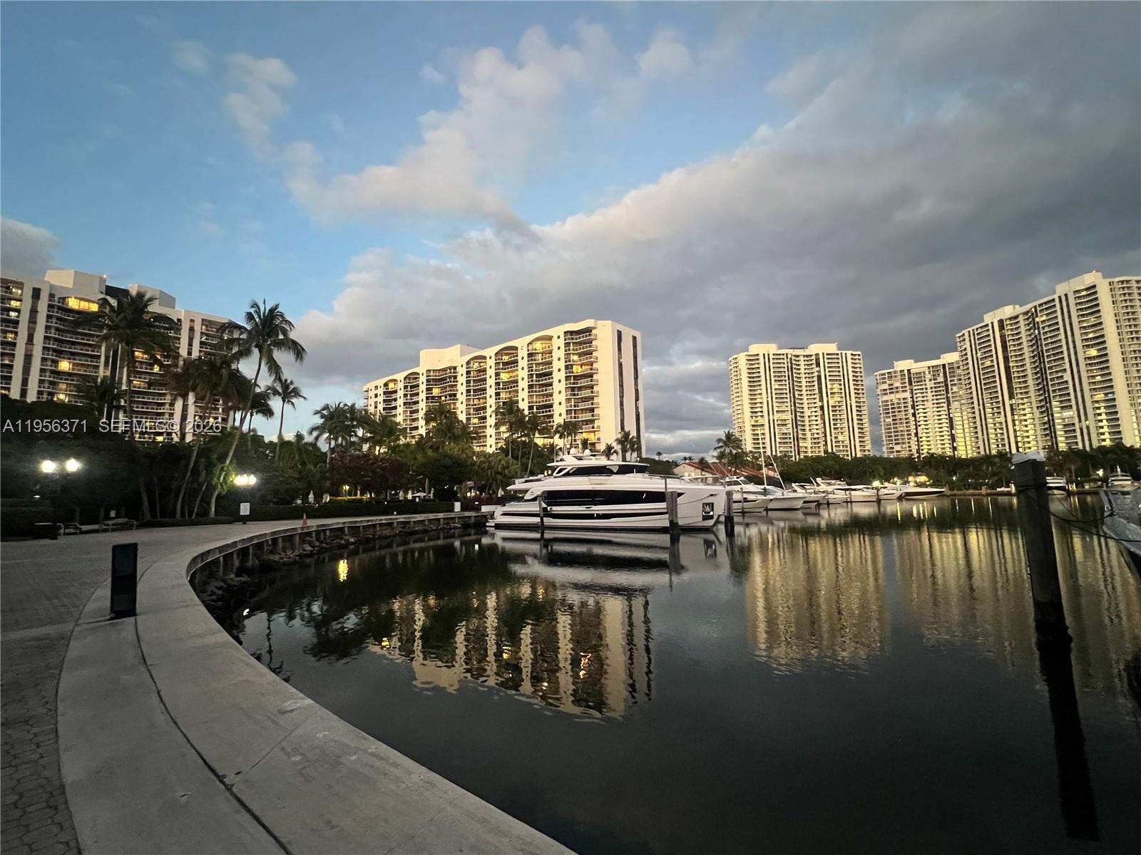 3640 Yacht Clb Dr #609 Aventura, FL 33180