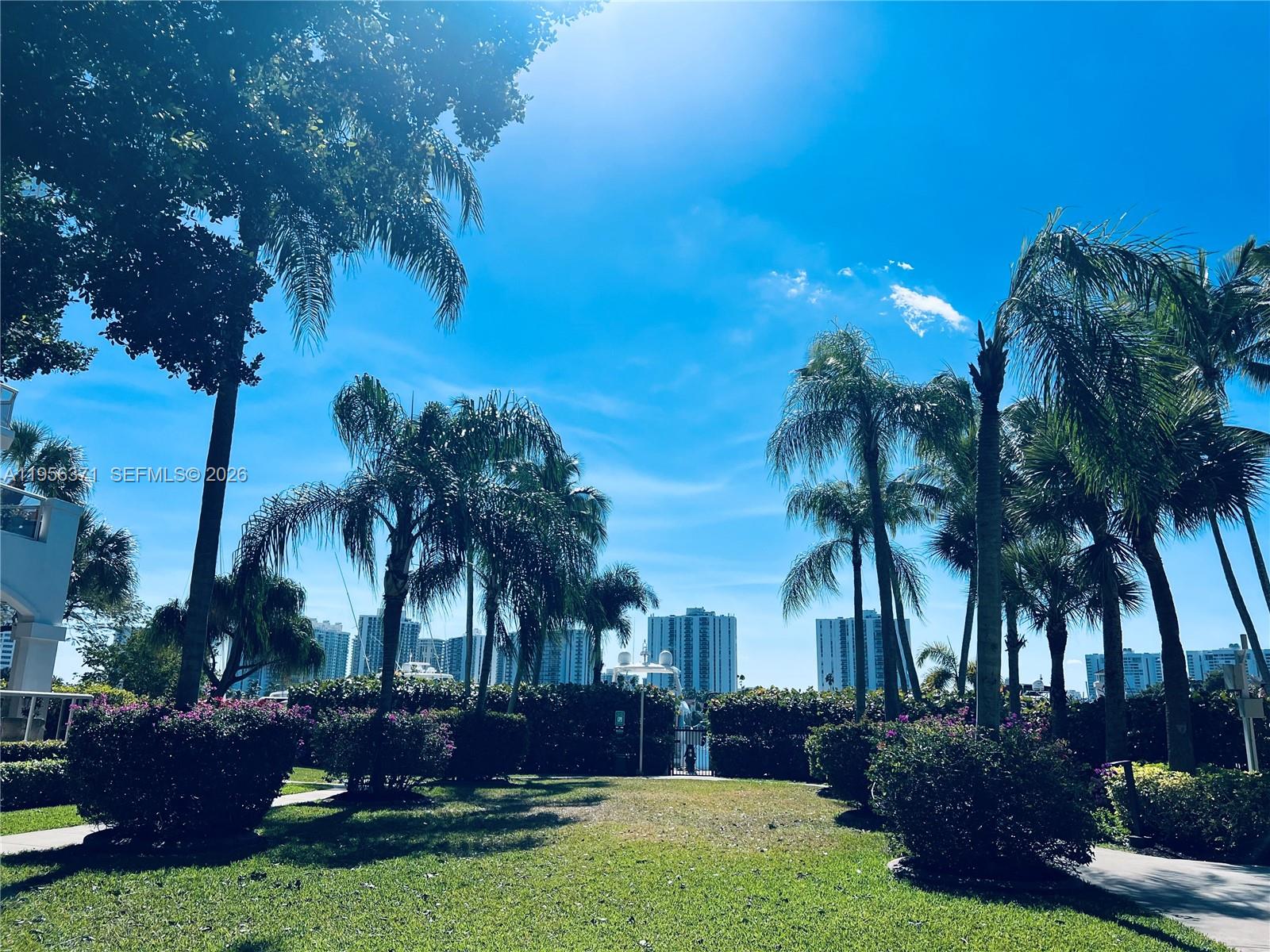 3640 Yacht Clb Dr #609 Aventura, FL 33180