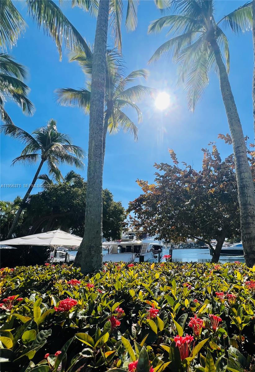 3640 Yacht Clb Dr #609 Aventura, FL 33180