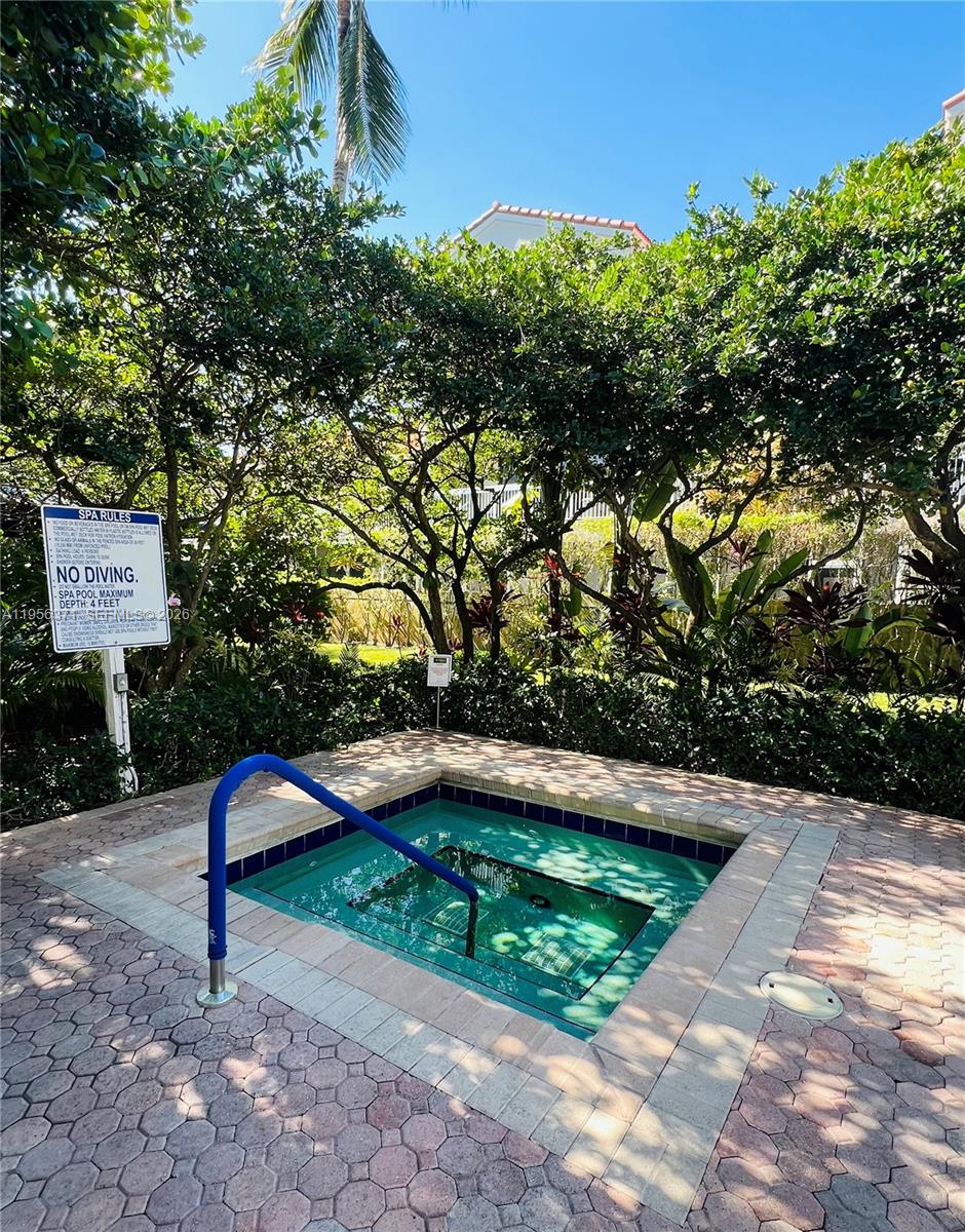 3640 Yacht Clb Dr #609 Aventura, FL 33180